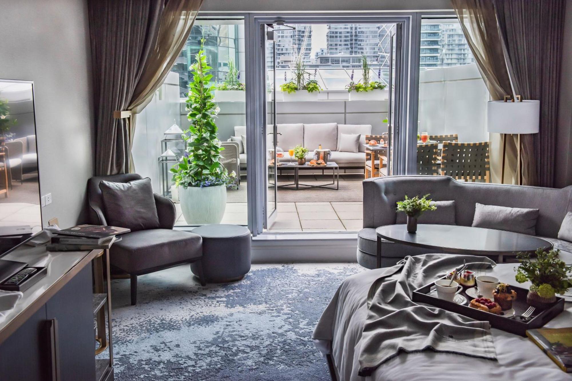 Отель The Ritz-Carlton, Торонто Экстерьер фото